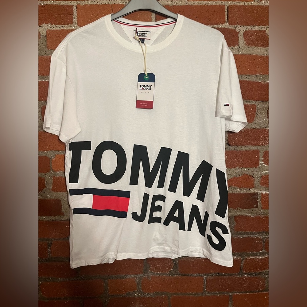 NEW Tommy Hilfiger Designer Tee